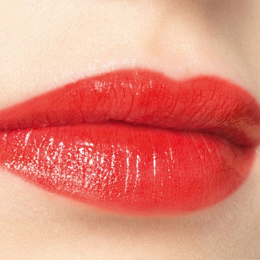 Gucci De Beaute Brilliant Glow & Care Lipstick 25 Goldie Red - Picture 2 of 3